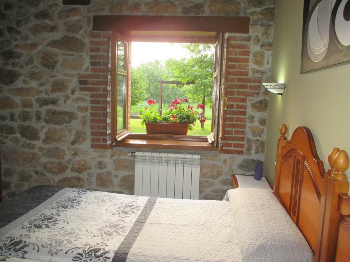 Casa Rural El Jondrigu Cangas de Onis Exterior photo